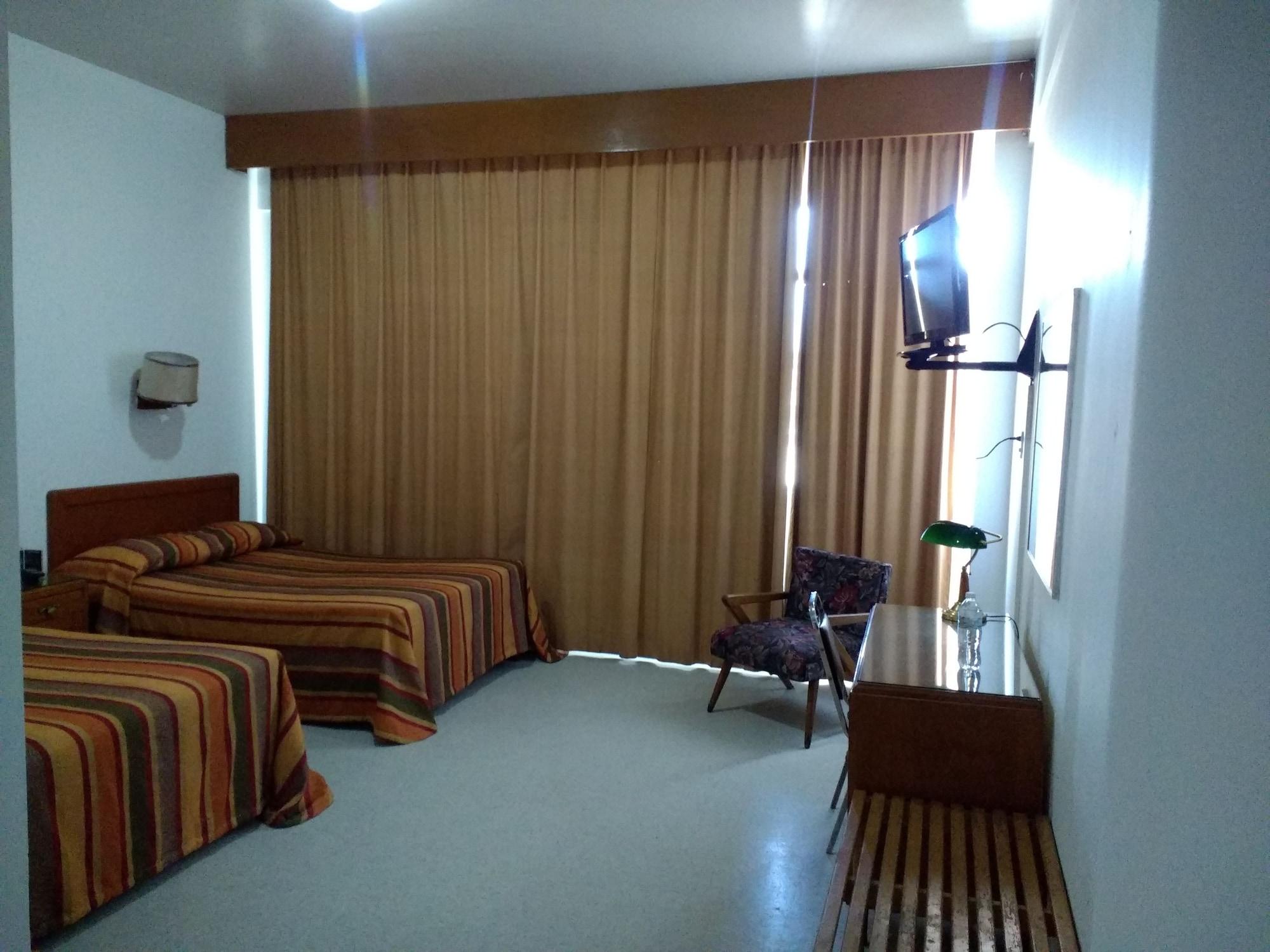 Hotel Calvete Torreón エクステリア 写真